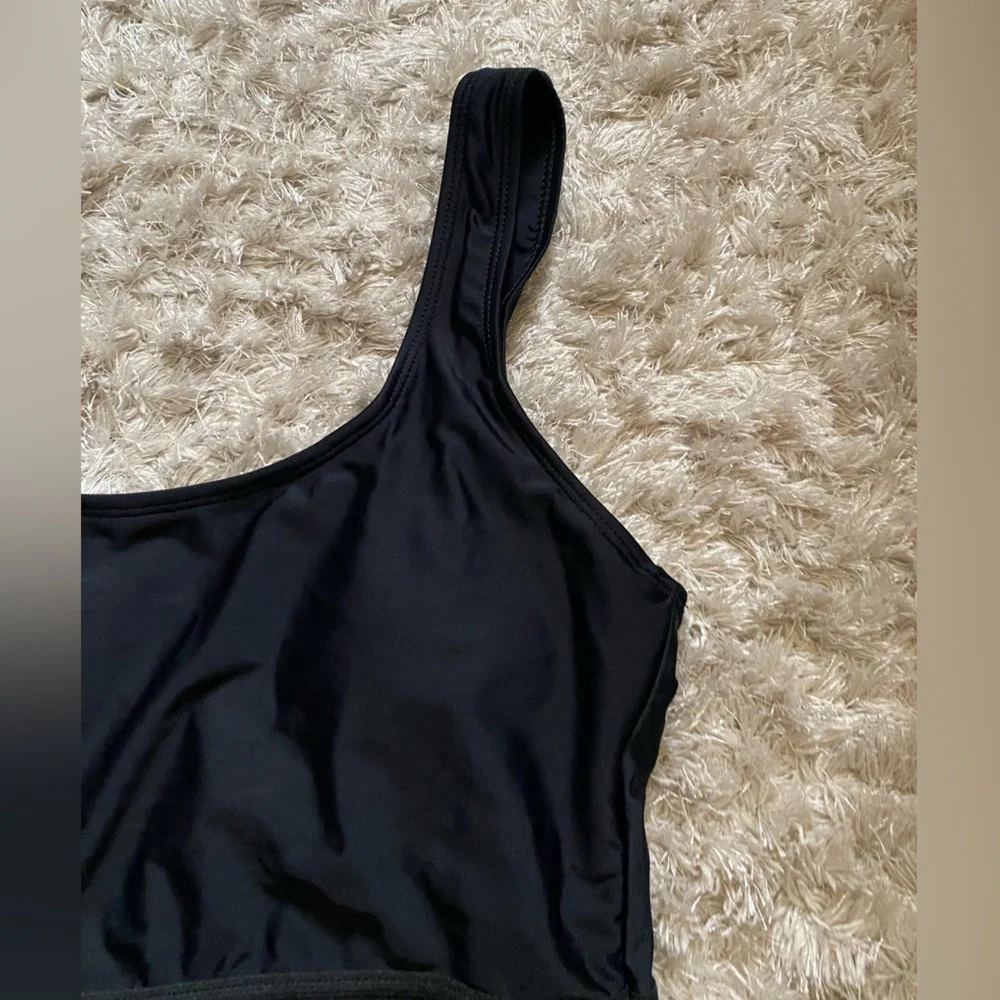 SHEIN One piece swimsuit - Picture 6 of 10